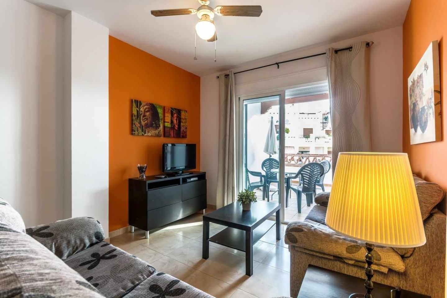 Apartamento Chimenea Playa - 2 Dormitorios Y Terraza 内尔哈 外观 照片