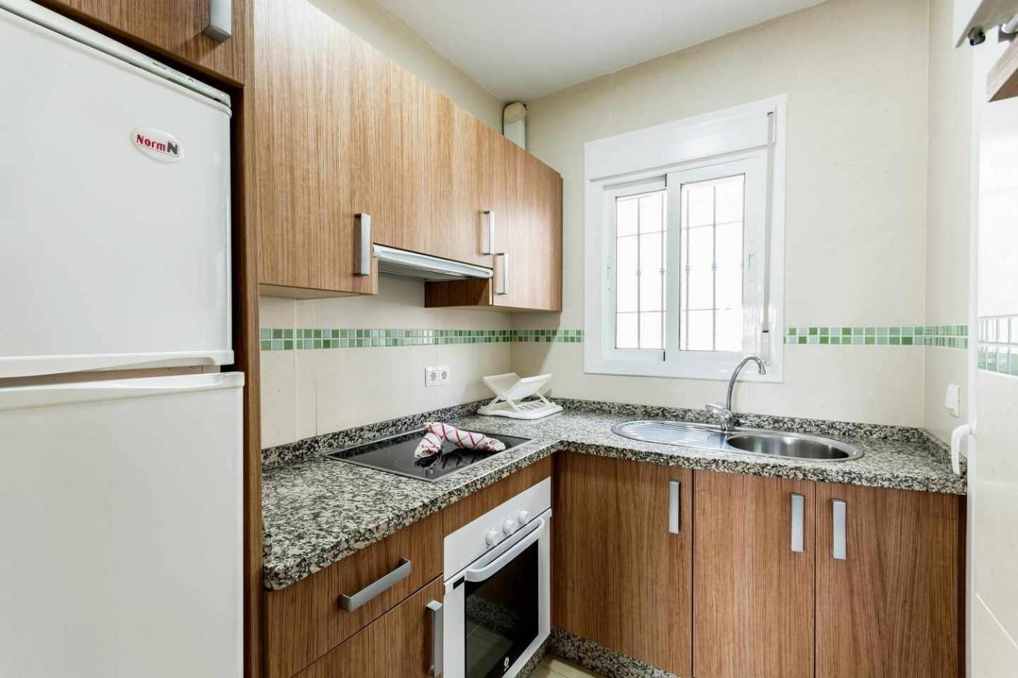 Apartamento Chimenea Playa - 2 Dormitorios Y Terraza 内尔哈 外观 照片